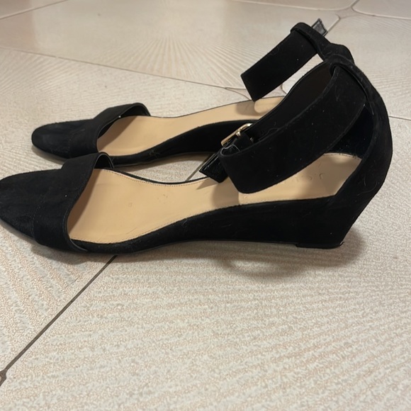 Sandal worn 1x - Picture 2 of 3